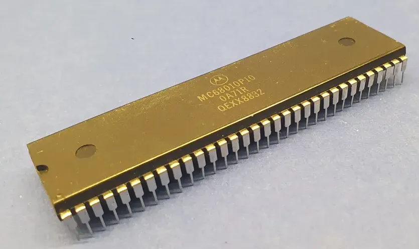 MOTOROLA 68010 na 10 MHz
